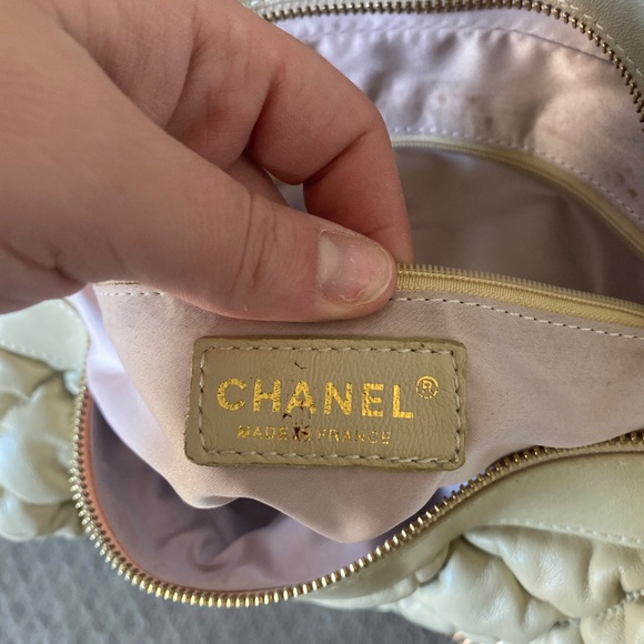 CHANEL • BUBBLE QUILT BOWLER BAG W/ DUST BAG - Picture 3 of 5